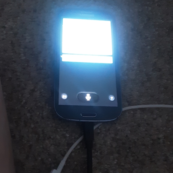 Phone - Picture 3 of 3